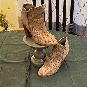 Carlos Santana Taupe Perforated Ankle Boots
